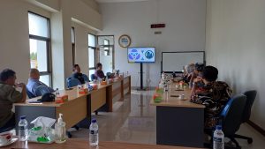 Diskusi dalam Kunjungan KUBI UAD ke UGM STP